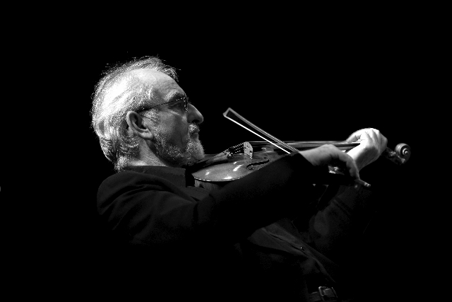 Krzysztof-Zimowski-concertmaster-bw (640x427)