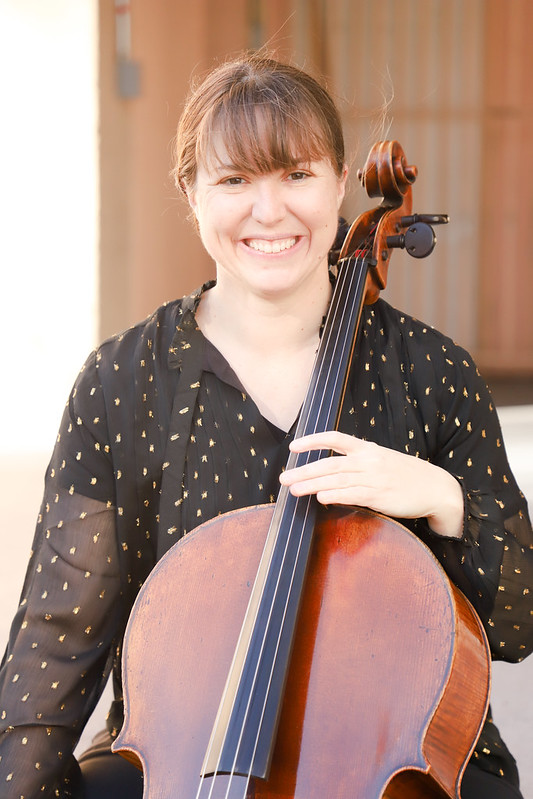 Amy Huzjak, cello